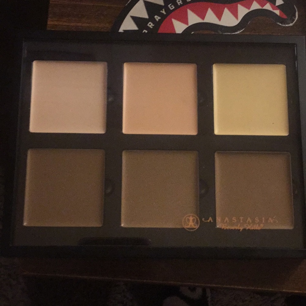 Anastasia Beverly Hills Cream Contour Kit
